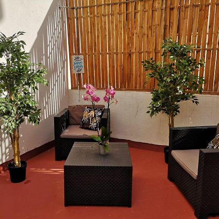 Apartahotel Casa Batito L'Hospitalet de Llobregat Buitenkant foto