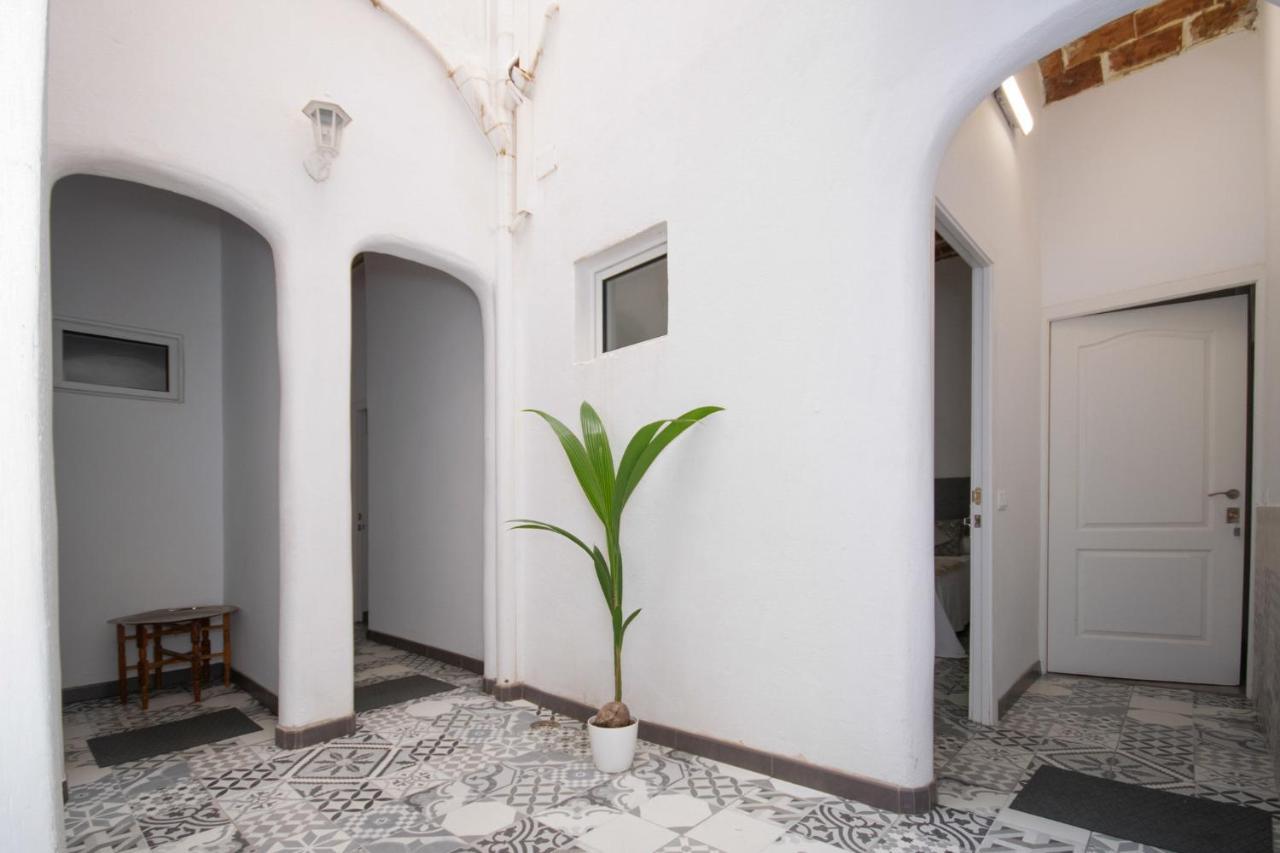 Apartahotel Casa Batito L'Hospitalet de Llobregat Buitenkant foto
