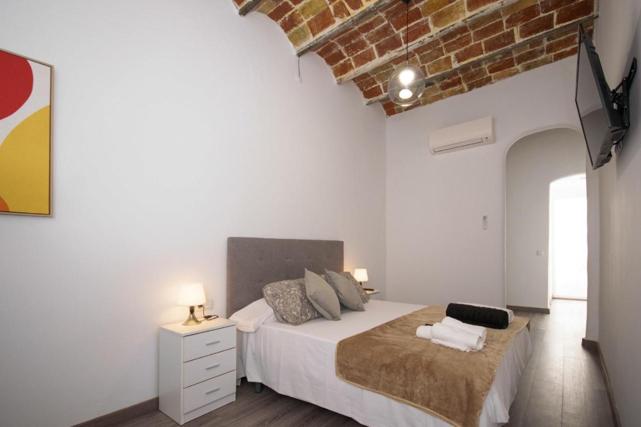 Apartahotel Casa Batito L'Hospitalet de Llobregat Buitenkant foto