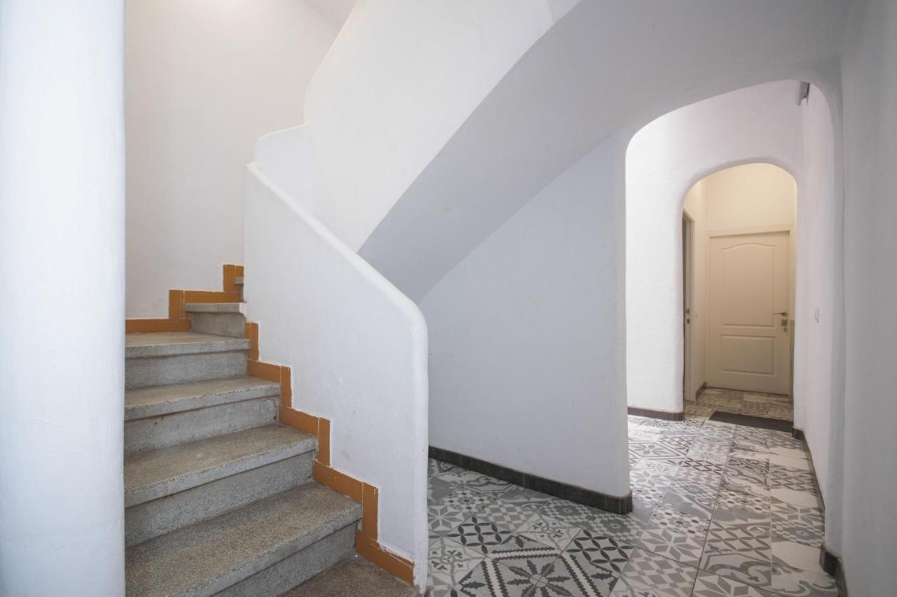 Apartahotel Casa Batito L'Hospitalet de Llobregat Buitenkant foto