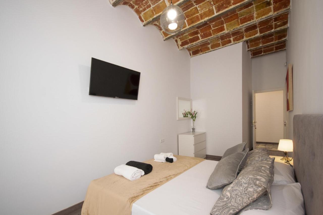 Apartahotel Casa Batito L'Hospitalet de Llobregat Buitenkant foto