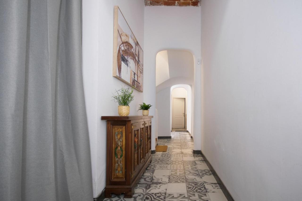 Apartahotel Casa Batito L'Hospitalet de Llobregat Buitenkant foto
