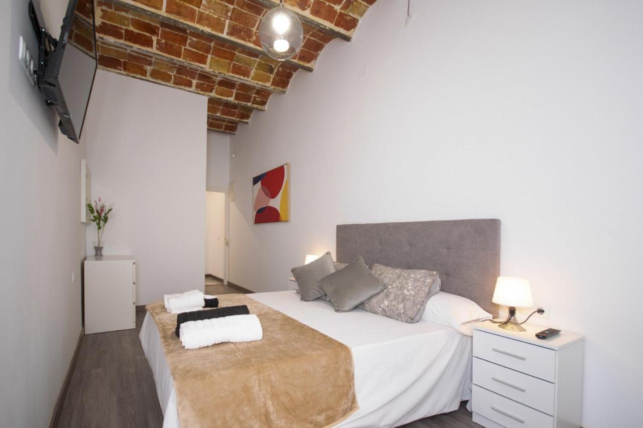 Apartahotel Casa Batito L'Hospitalet de Llobregat Buitenkant foto