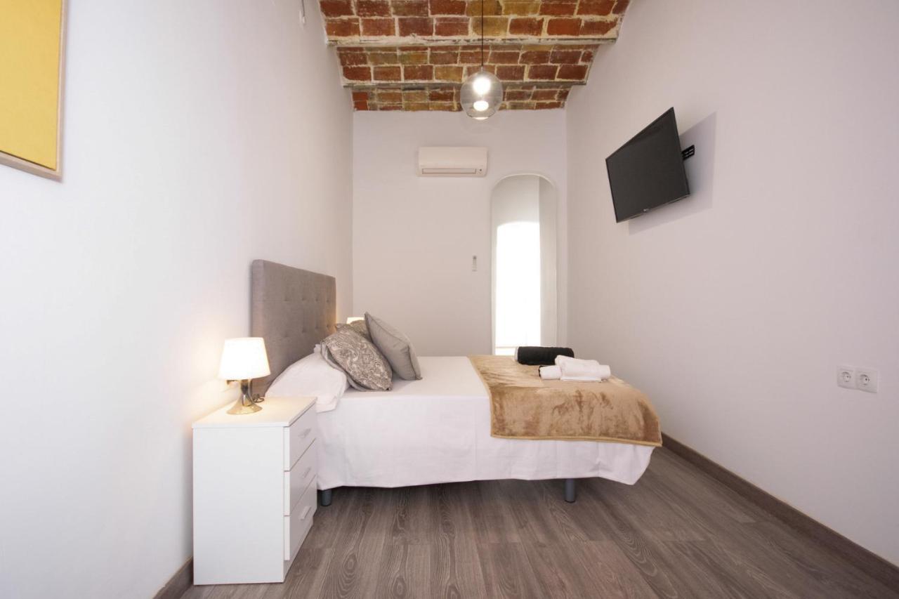 Apartahotel Casa Batito L'Hospitalet de Llobregat Buitenkant foto