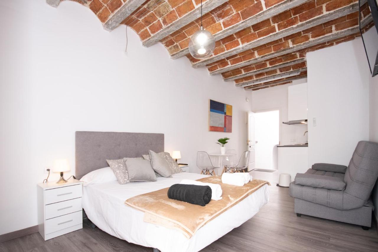 Apartahotel Casa Batito L'Hospitalet de Llobregat Buitenkant foto