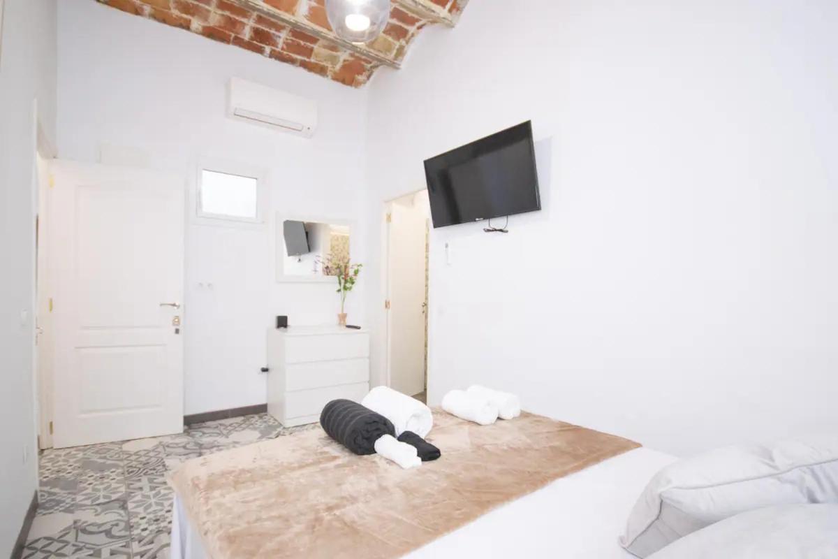 Apartahotel Casa Batito L'Hospitalet de Llobregat Buitenkant foto